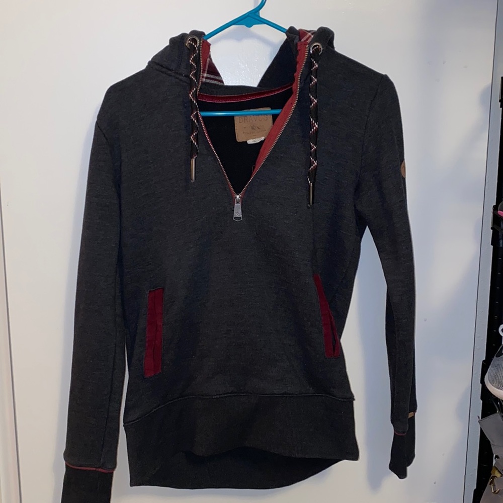 Women’s sweater- Dravus size S